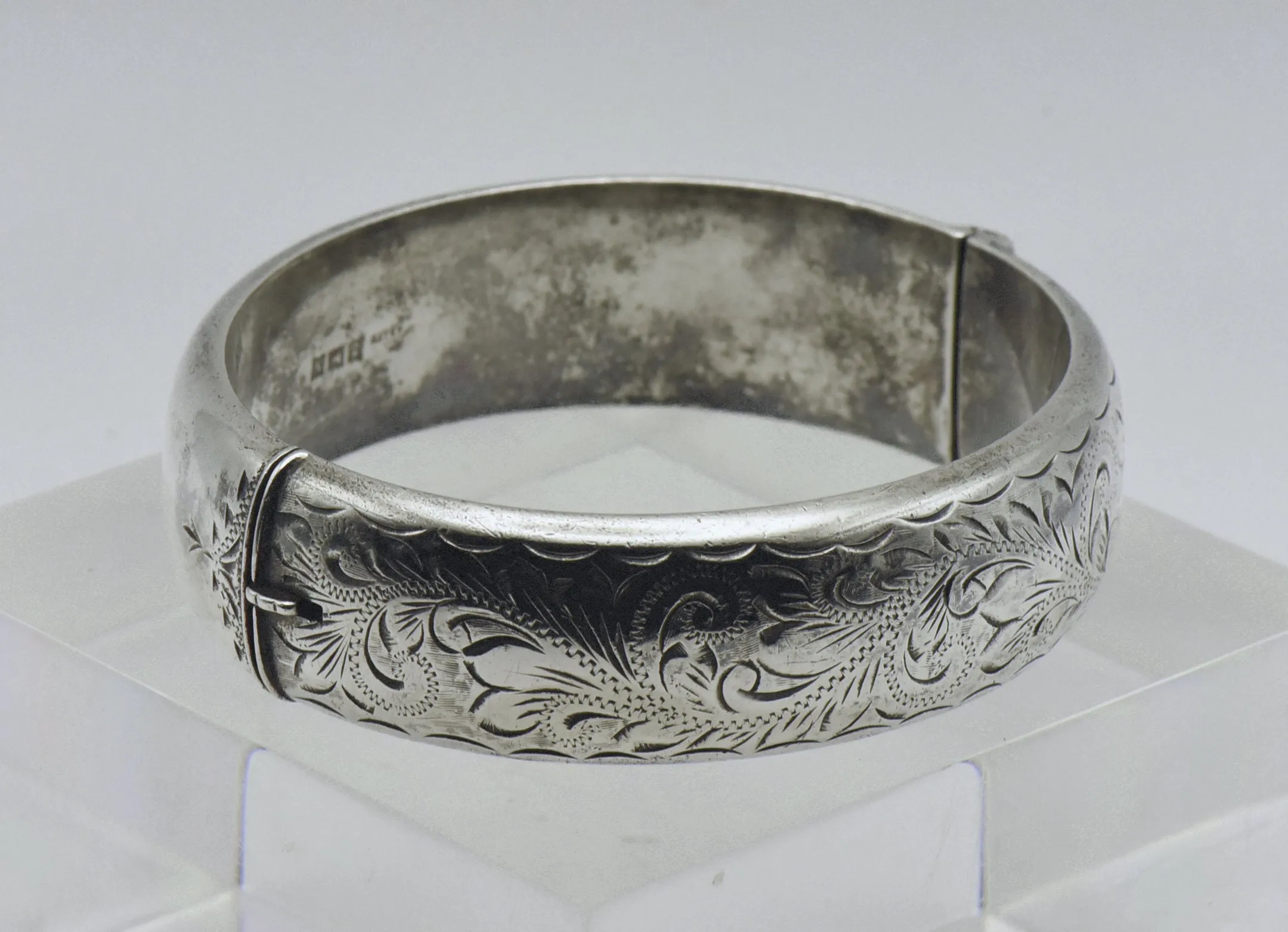 Harrod's - Vintage 1960s English Sterling Silver Wide Hinged Bangle